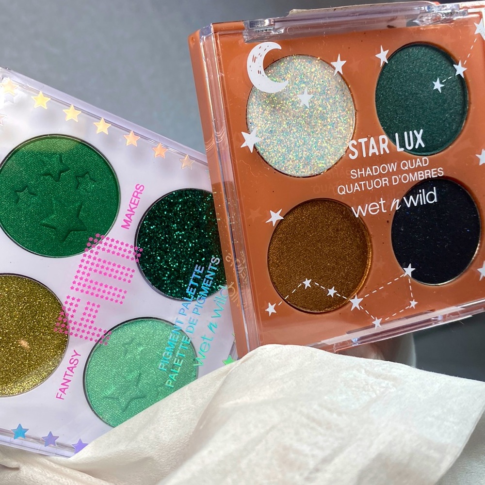 Wet n wild STAR LUX EARTHDAY SUIT SHADOW QUAD FANTASY MAKERS MOSH PIT PALETTE